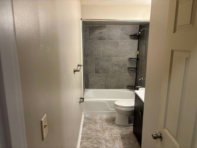 Foto del edificio - 1505 Benton St