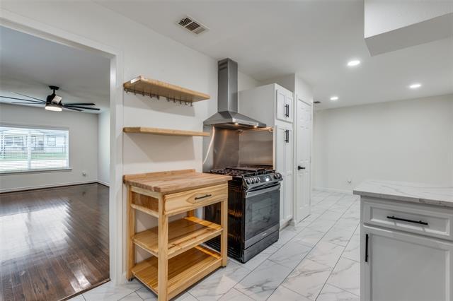 Foto del edificio - 10004 Sand Springs Ave