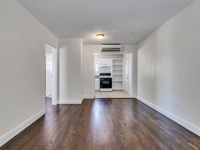 Foto del edificio - 7622 Pecan Villas Dr