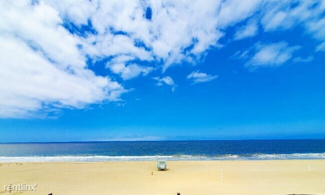 Foto del edificio - 2 br, 1 bath Apartment - 1637 Cabrillo Ave