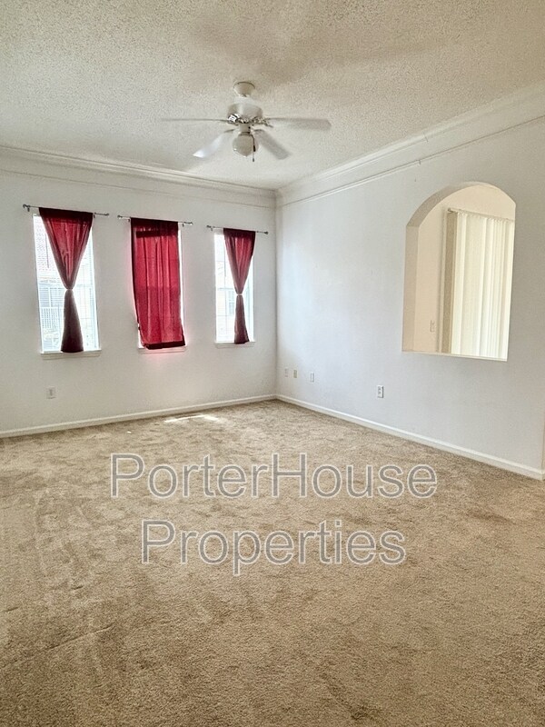 Foto del edificio - 12107 Poppy Field Ln