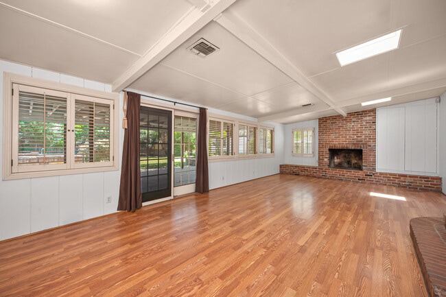 Building Photo - 2832 Scandia Way