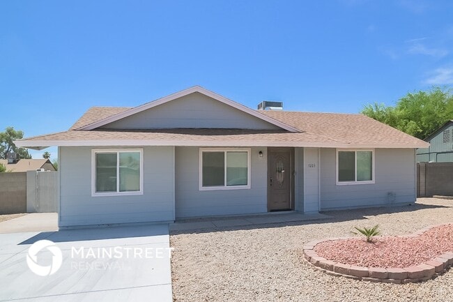 Building Photo - 7223 W Mercer Ln