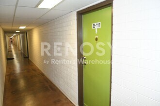 Building Photo - 355 E Thomas Rd