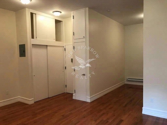 Building Photo - 254 W 88th St