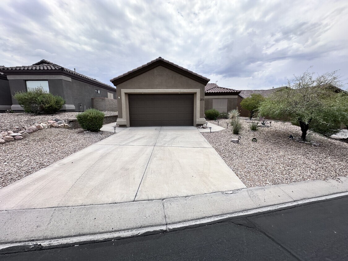 Primary Photo - 2836 Esmerelda Dr