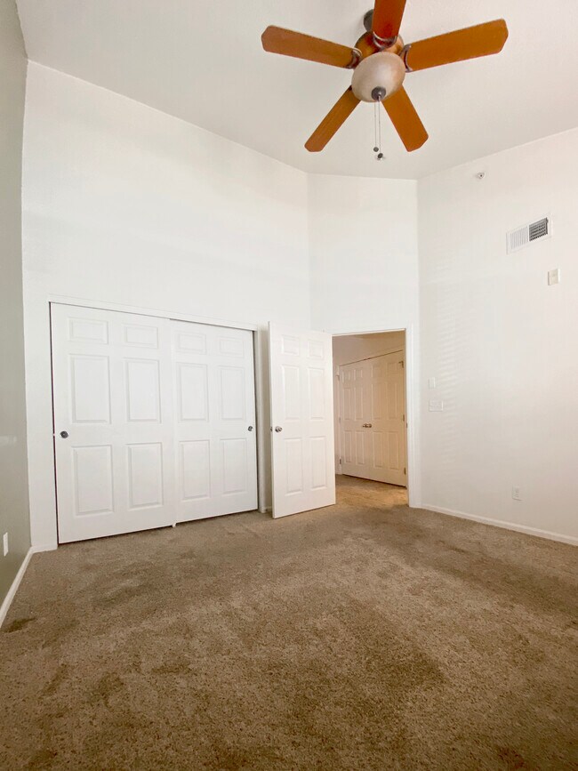 Building Photo - 5485 Zephyr St