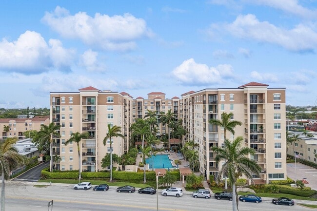 Building Photo - 1801 N Flagler Dr