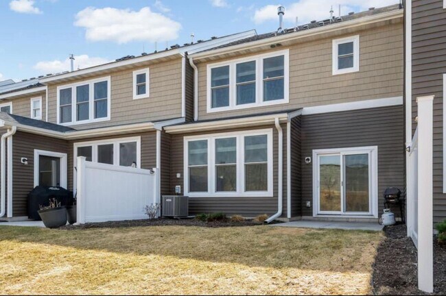 Foto del edificio - 5318 94th Ln N