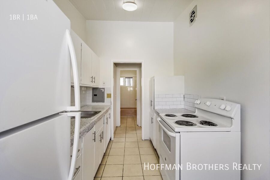 Foto principal - 2552 E 16th St