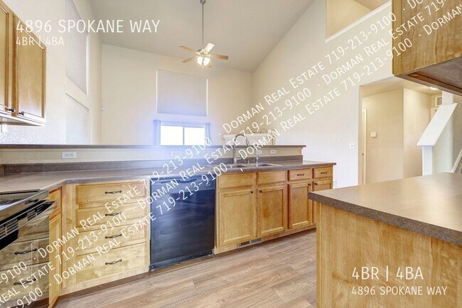 Foto del edificio - Single Family with gorgeous Front Range view.