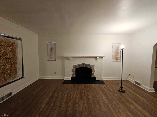 Foto del edificio - 3 br, 1 bath House - 4334 Haverhill St
