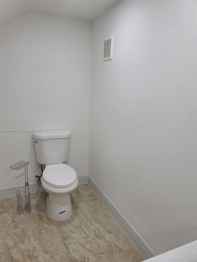 Foto del edificio - 9373 Fontainebleau Blvd