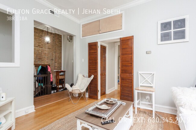 Foto del edificio - 2136 N Bissell St