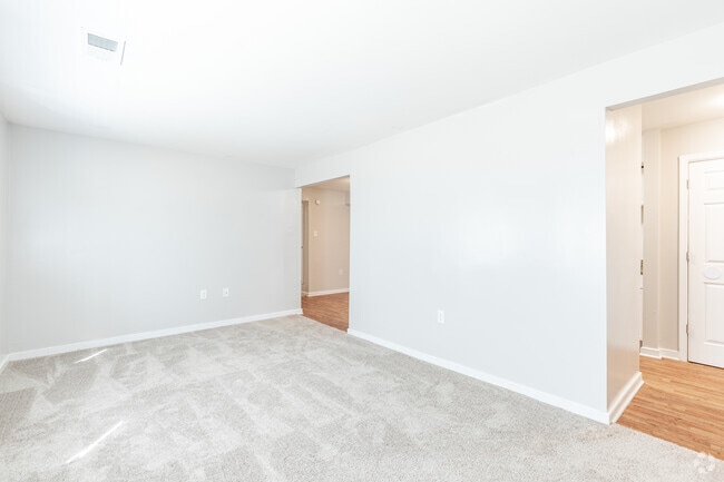 3BR, 1BA - Aubrey Apartments