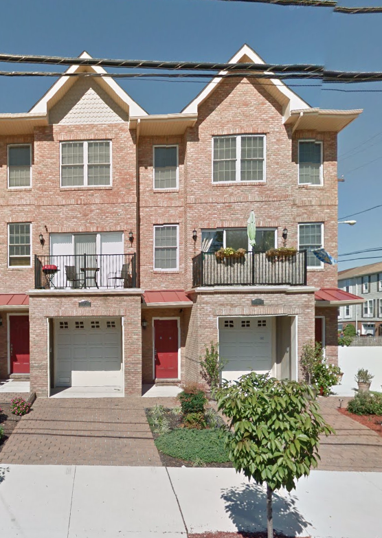Primary Photo - 1323 N Claymont St