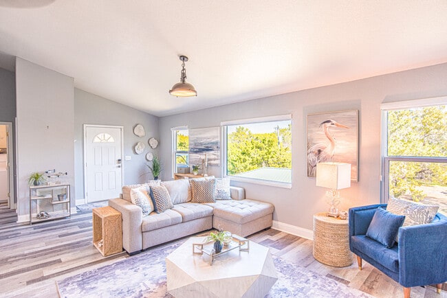 Building Photo - 2247 S Waterman Dr