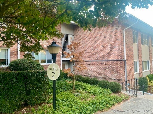 Primary Photo - 26 Southport Woods Drive