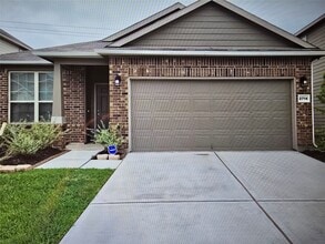Building Photo - 2714 Summer Ln