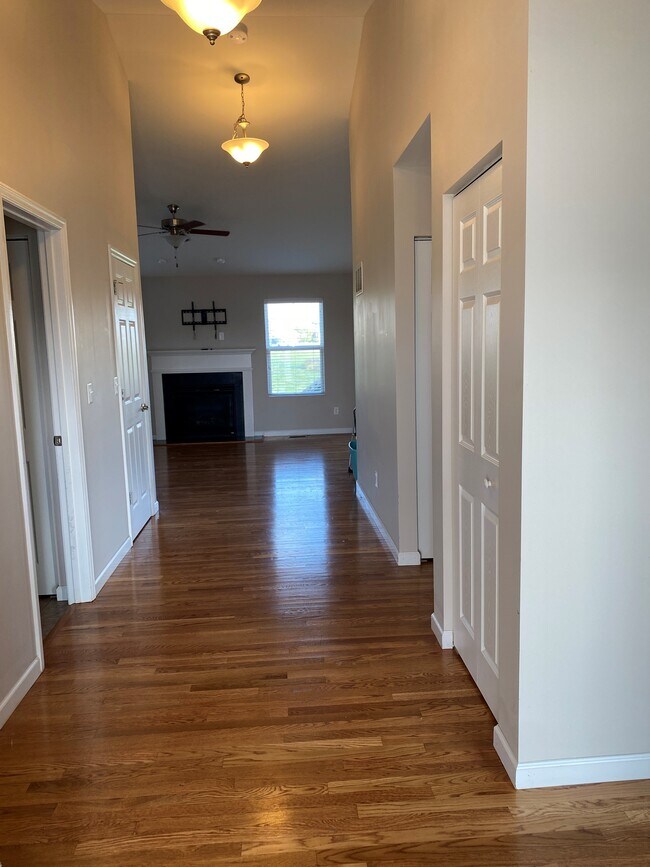 Building Photo - 2657 Cedar Grove Dr