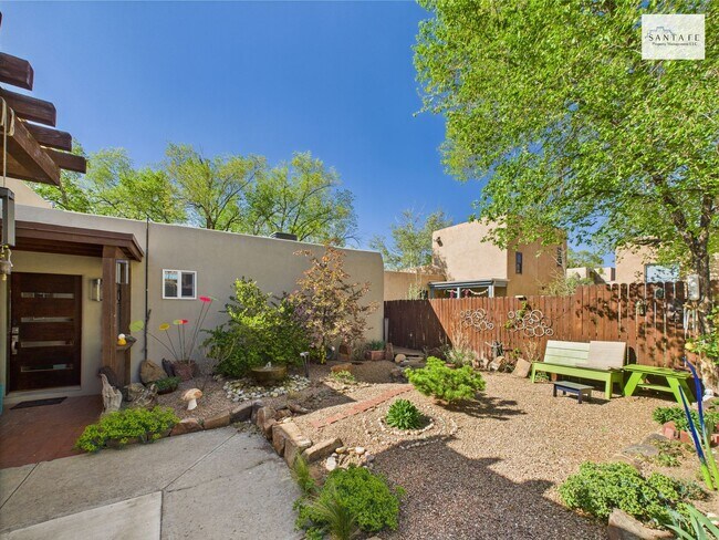 Foto del edificio - Beautifully Furnished and Equipped Property Available July 1, 2025 (possibly sooner) - March 15, ...