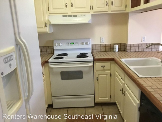 Building Photo - 2 br, 1.5 bath House - 102 Mill Point Drive