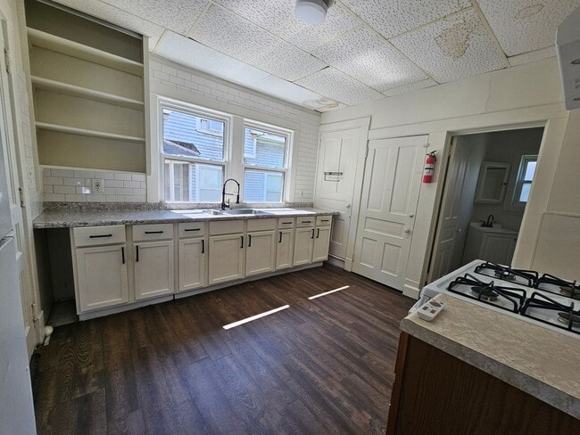 Foto del edificio - 124 10th St SW