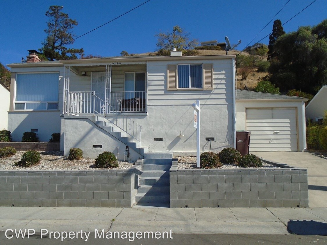 Primary Photo - 2 br, 1 bath House - 16066 Selborne Drive