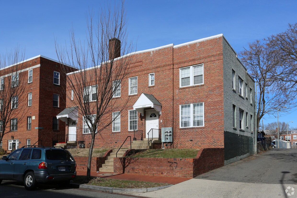 Building Photo - 1618-1620 Constitution Ave NE