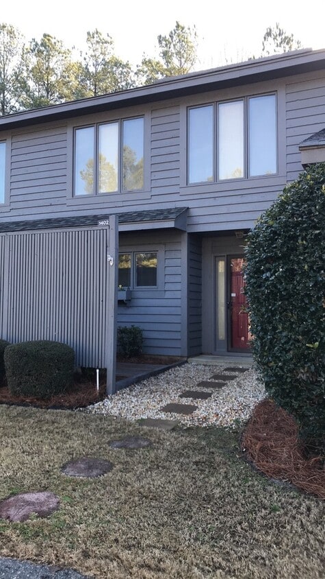 Primary Photo - 1402 Sherbrooke Circle, Laurinburg, NC 28352