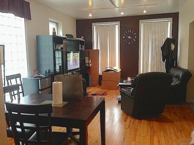 Foto del edificio - 2924 N Racine Ave