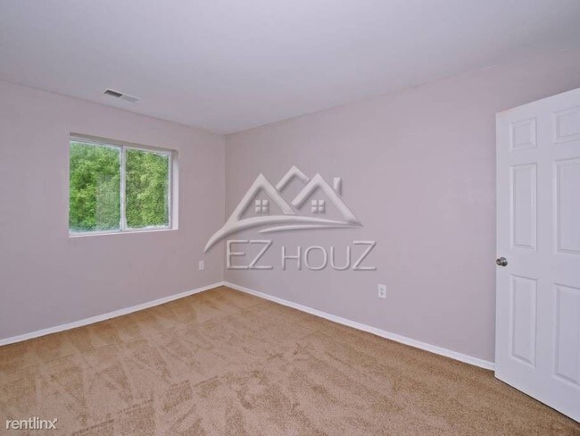 Foto del edificio - 4302 Seminole Ave