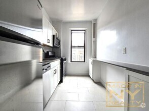 Building Photo - 30-58-58 34th St