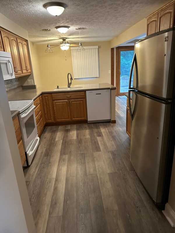 Foto del edificio - 6308 Forest Park Dr