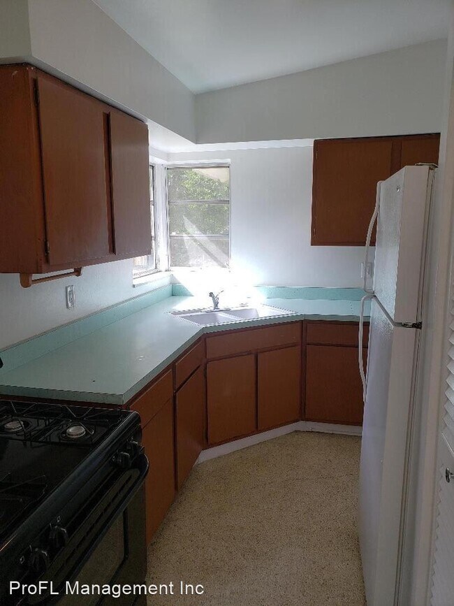 Foto del edificio - 2 br, 1 bath House - 1516 W Floyd Cir