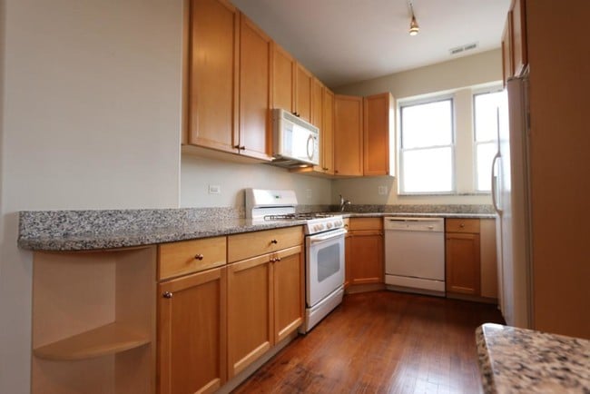 Foto del edificio - 3355 W Wilson Ave