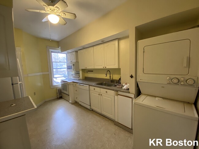 Foto del edificio - 1317 Beacon St