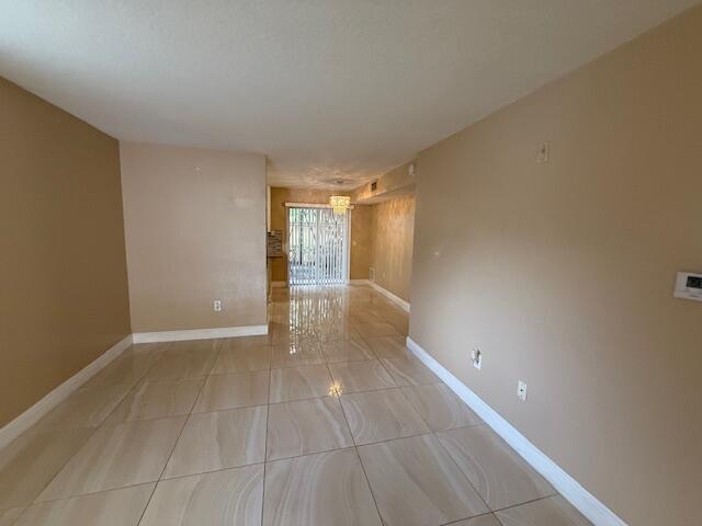 Foto del edificio - 3760 N Jog Rd