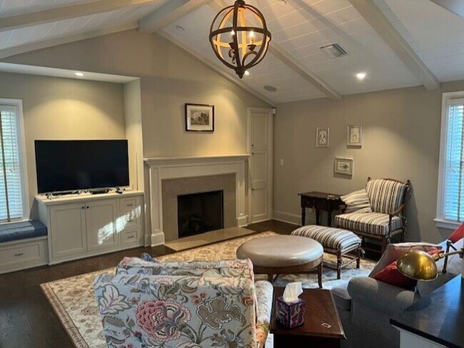 Foto del edificio - 4840 Del Monte Rd