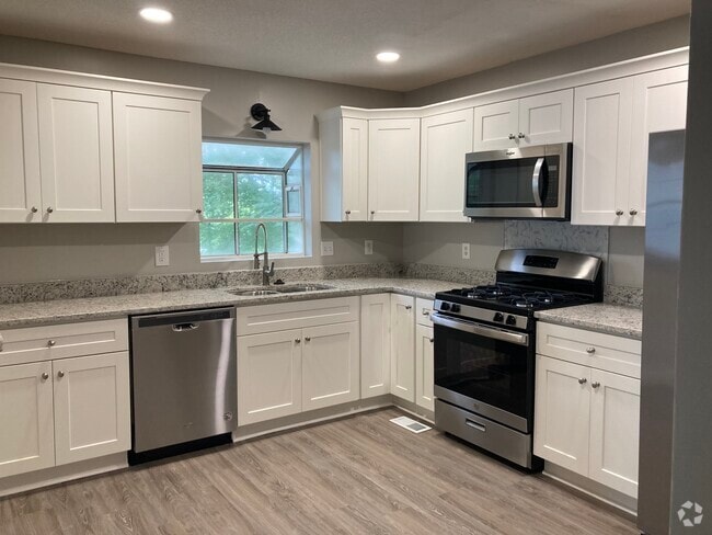 Building Photo - 4147 Lake Mist Dr NW