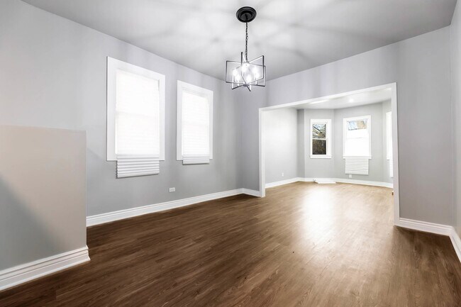 Foto del edificio - 7917 S Ellis Ave