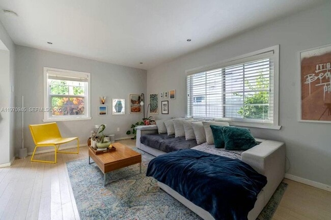 Foto del edificio - 1061 Michigan Ave