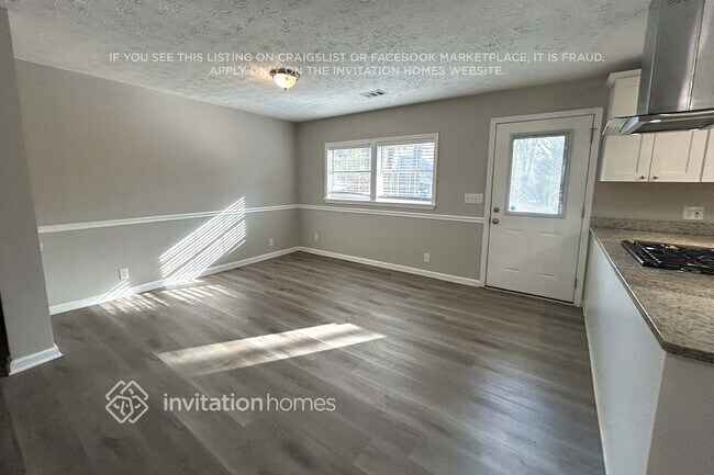 Foto del edificio - 1589 Mary Lou Ln SE