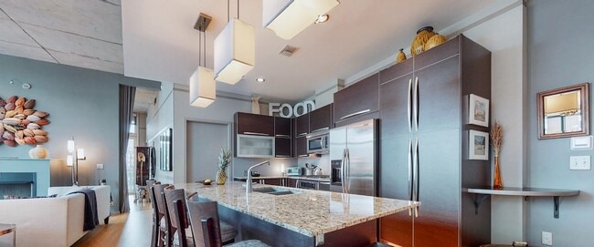 Foto del edificio - 700 12th Ave S