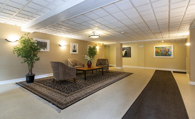 Foto del edificio - 1333 Maple Ave