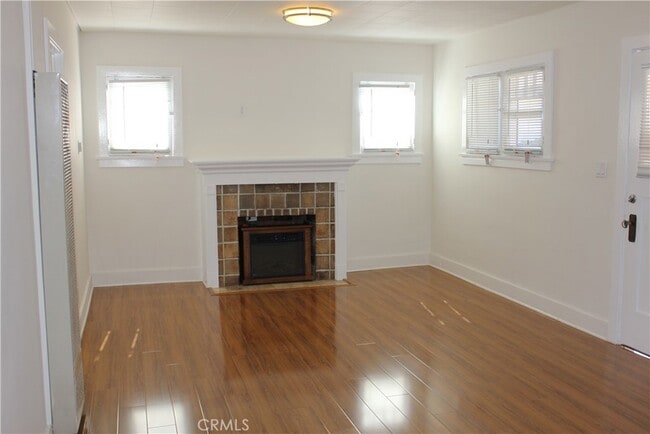 Building Photo - 52 N San Marino Ave