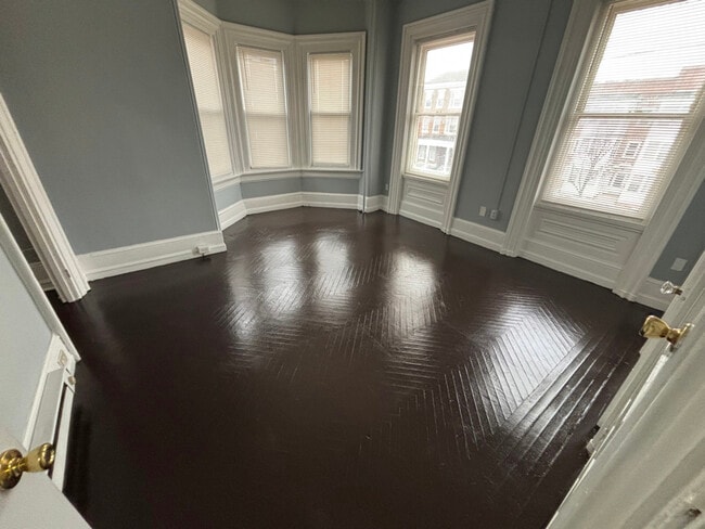 Photo - 811 W Main St Apartment