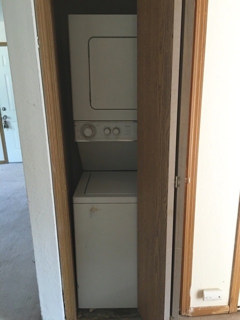 Foto del edificio - 2 Bedroom Apartment on Second Floor