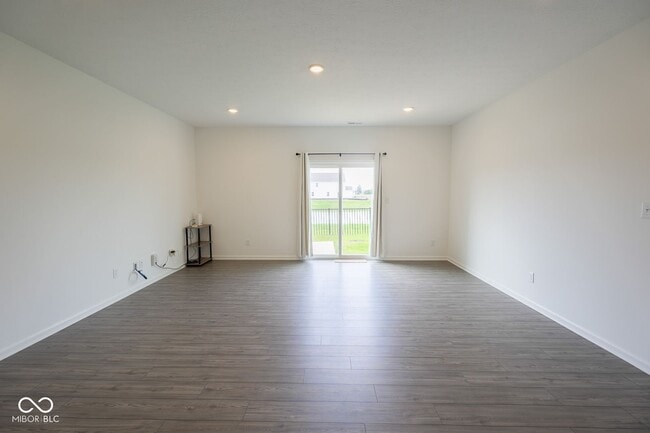 Building Photo - 1488 Juniper Dr
