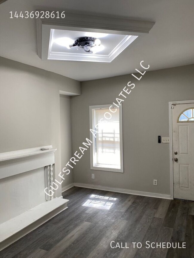 Building Photo - 1816 McHenry St